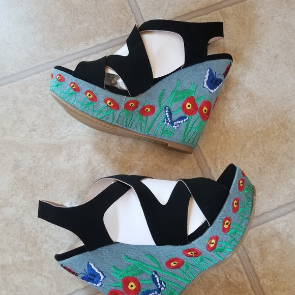 Sexy black cut out embroidered wedges denim - Picture 3 of 4